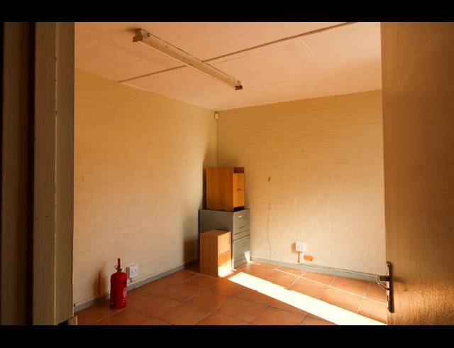 113M² BUILDING FOR SALE IN MAITLAND